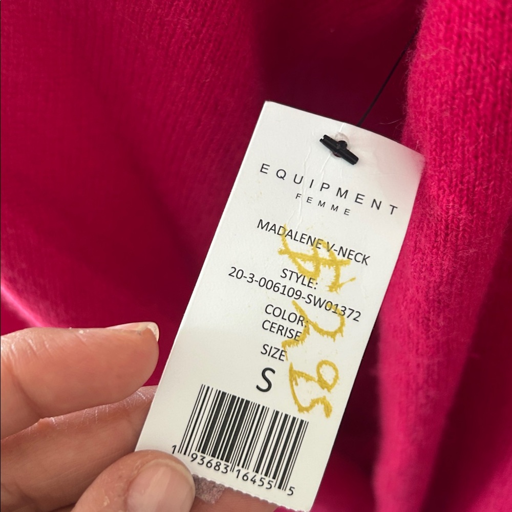 V-Neck Lightweight Sweater in Raspberry - Picture 6 of 10